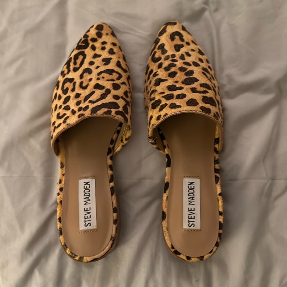 Steve Madden leaopard flats size 7.5